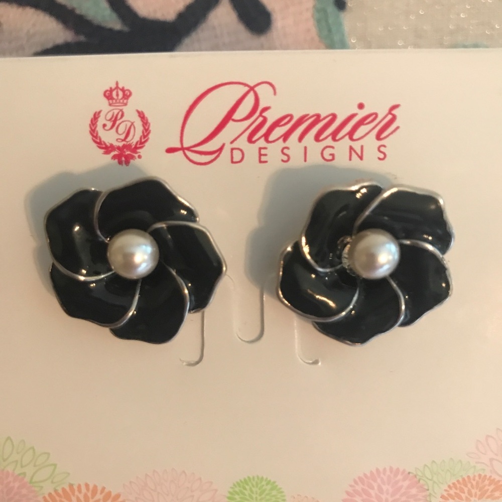 Premier Flower Earrings